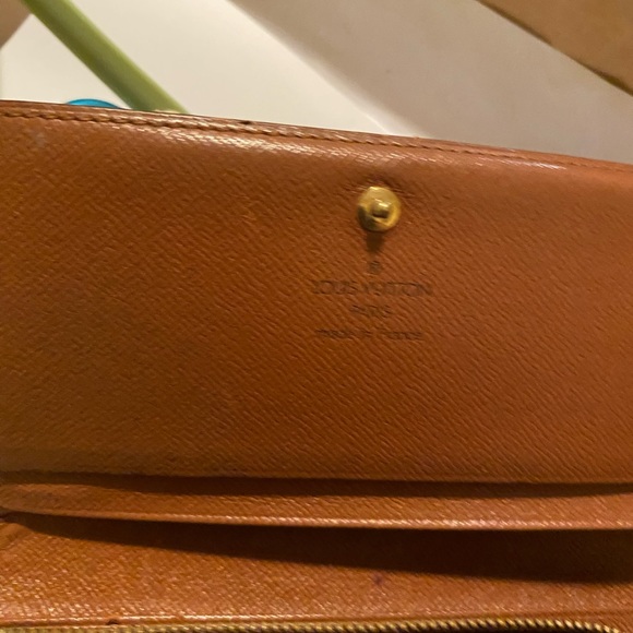 Sold Louis Vuitton Monogram Porte-Monnaie Tresor Wallet very good condition. - Picture 5 of 9